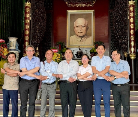 Trao đổi về việc phối hợp tổ chức trưng bày chuyên đề  “Tình đoàn kết Liên minh Việt Nam - Lào - Campuchia”