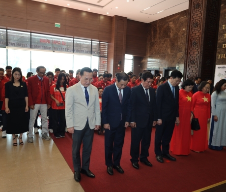 LỄ XUẤT QUÂN ĐOÀN THỂ THAO NGƯỜI KHUYẾT TẬT  VIỆT NAM THAM DỰ ĐẠI HỘI THỂ THAO NGƯỜI KHUYẾT TẬT ĐÔNG NAM Á LẦN THỨ 13